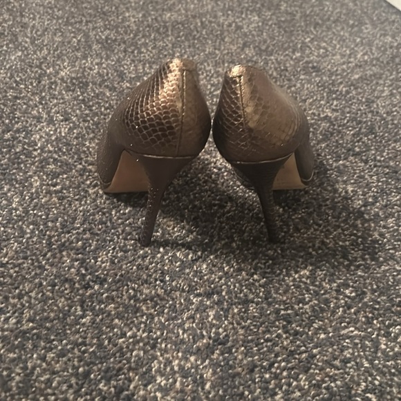 Jimmy Choo 37.5 Peep Toe pumps, Bronze - Picture 4 of 5